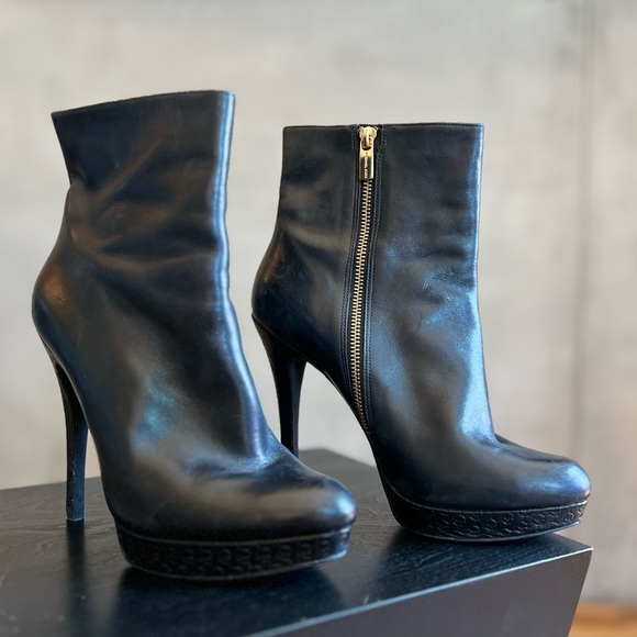 Michael Kors Leather Platform Ankle Boot - Picture 2 of 8